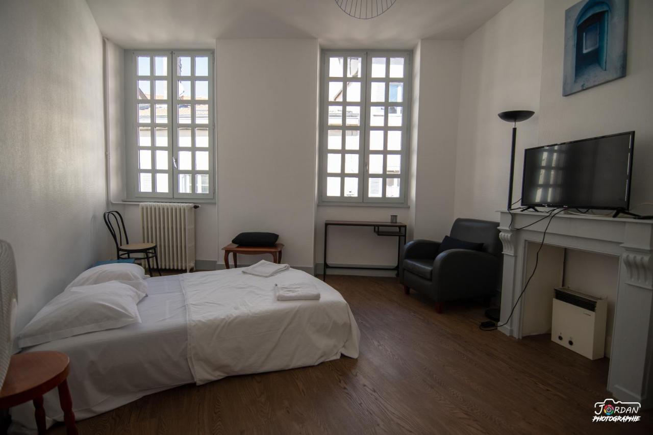 Hyper Centre - 3 Chambres - Gare - Wifi - Cosy บูร์-ก็อง-เบรส ภายนอก รูปภาพ